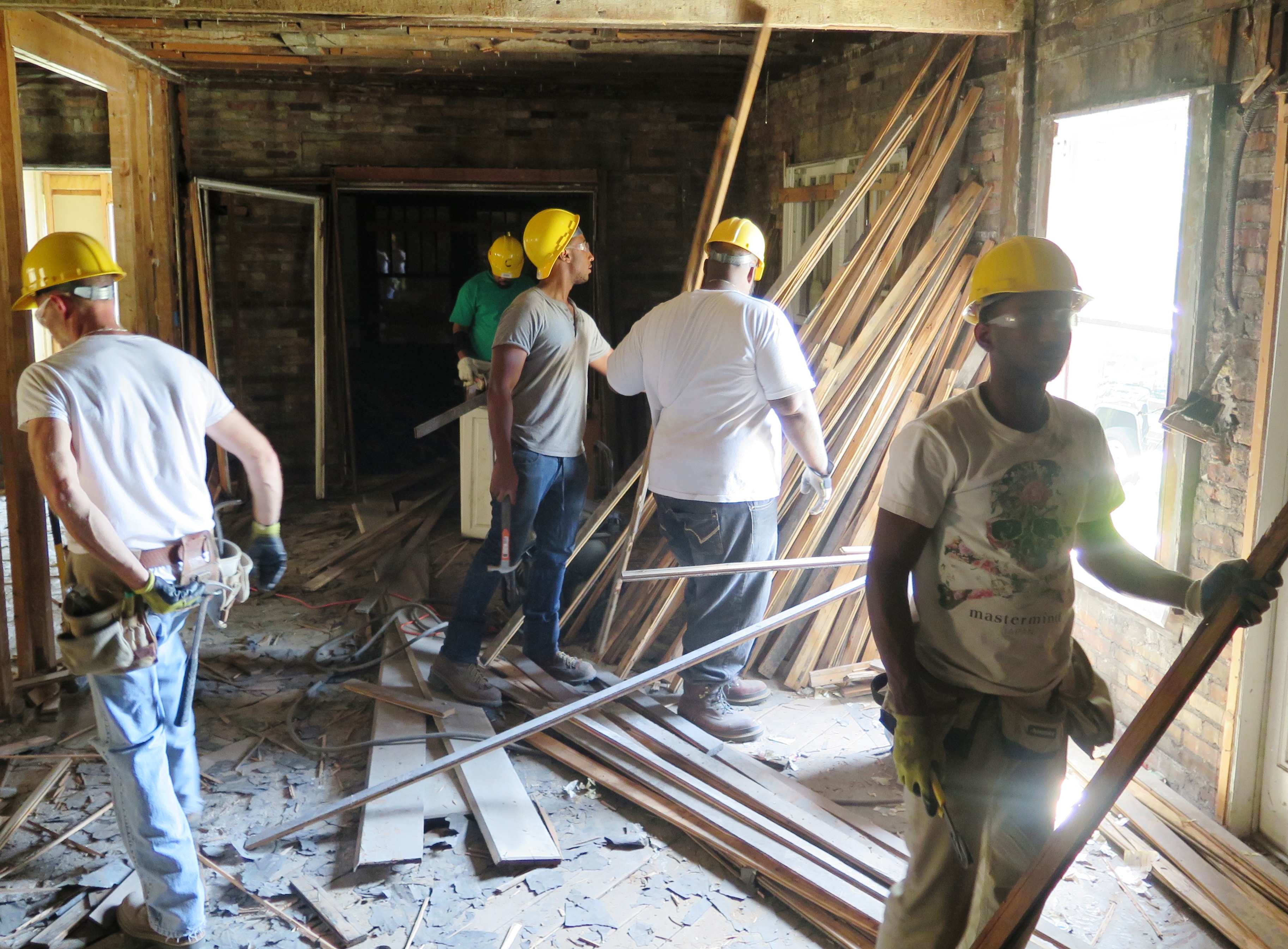 Building deconstruction program offers job training NACo